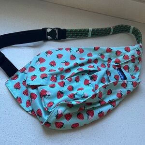Kavu Strawberry Rope Bag